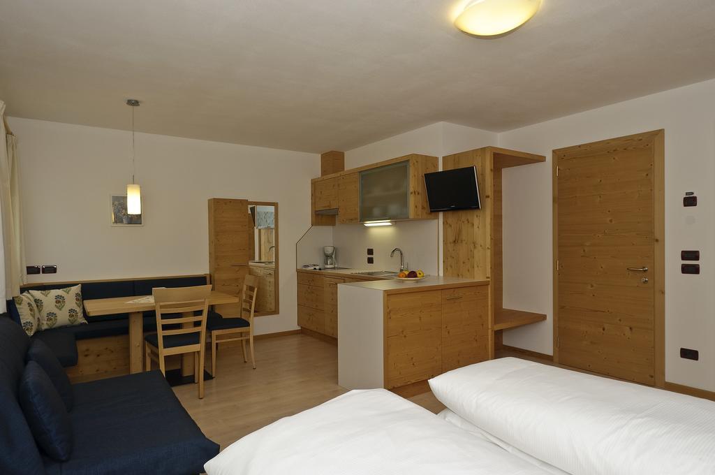 Residence Ciasa Mirasas Badia  Ruang foto