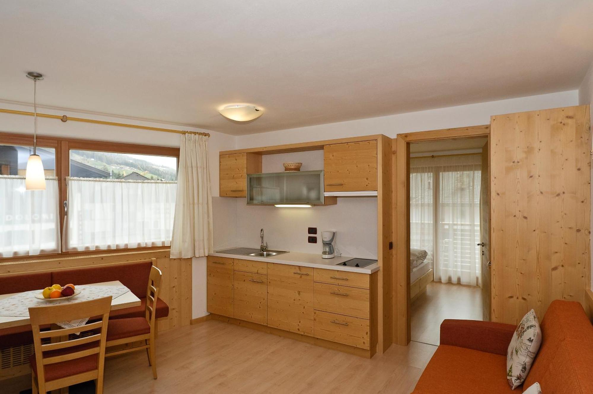Residence Ciasa Mirasas Badia  Ruang foto